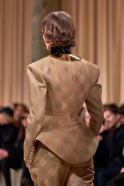 Look 42